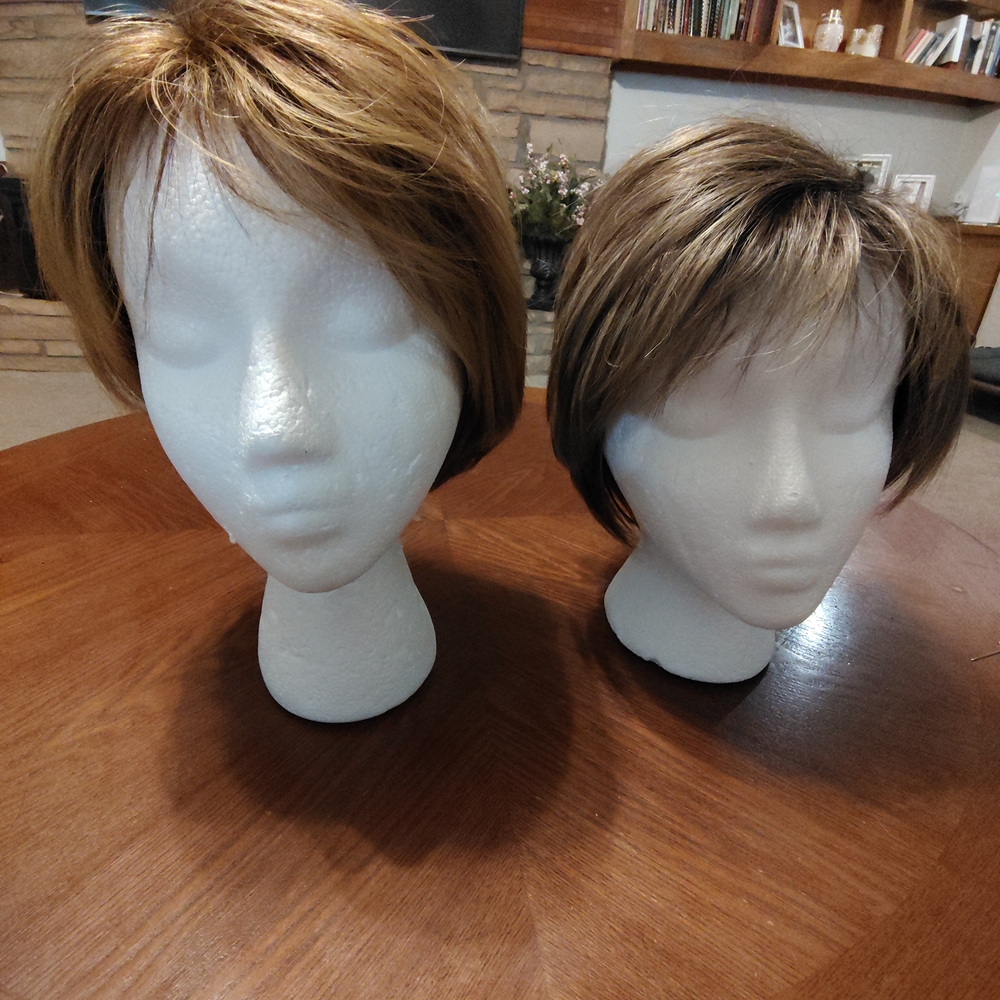 Lot of 2 Chic Short Light Golden Brown Wigs.